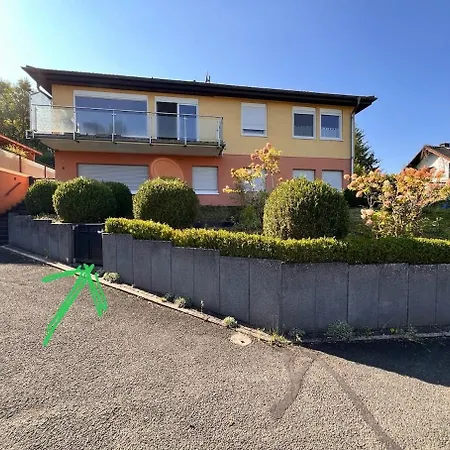 Ruhige Terrasse Taunusblick * Michelbach (Saarland)